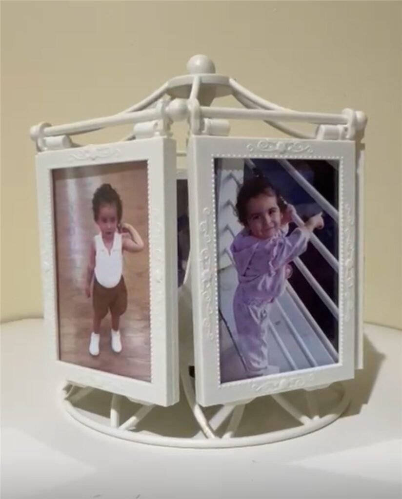 Rotating Musical Photo Frame (6 X 2 Photos)